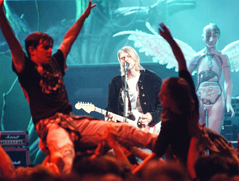 Nirvana live and loud full concert download